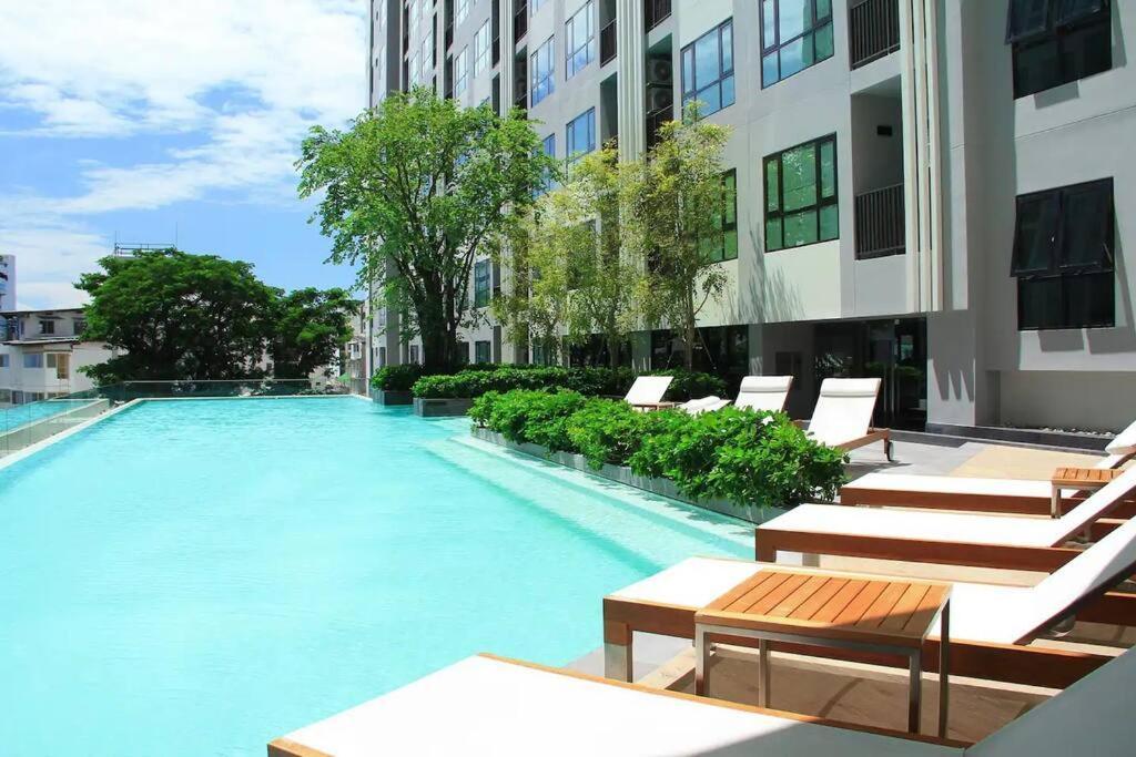 2 Bed At Excellent Location - Apartment