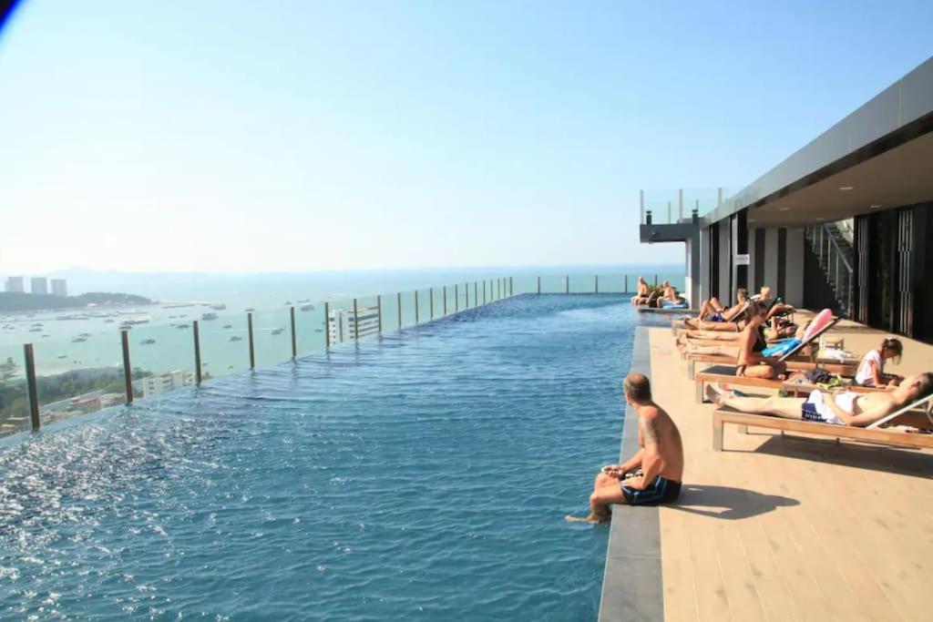 2 Bed At Excellent Location - Pattaya